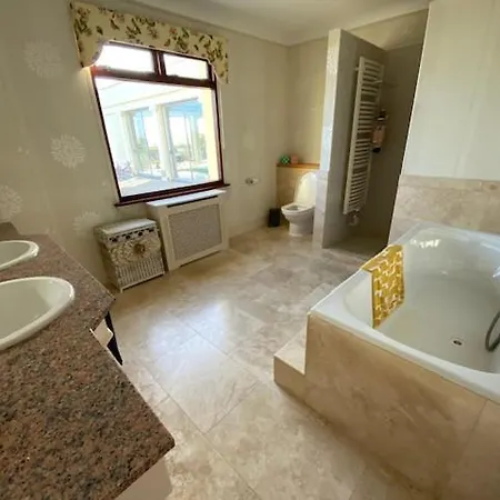 Holiday home Coastal Family Home, Sea Views, Indoor Pool St Ouen's