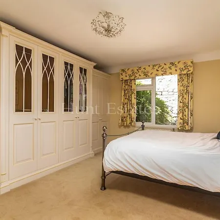 Holiday home Coastal Family Home, Sea Views, Indoor Pool St Ouen's